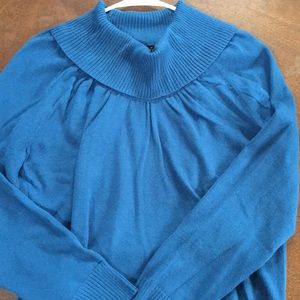 East 5th pleated modern Turtleneck Sweater